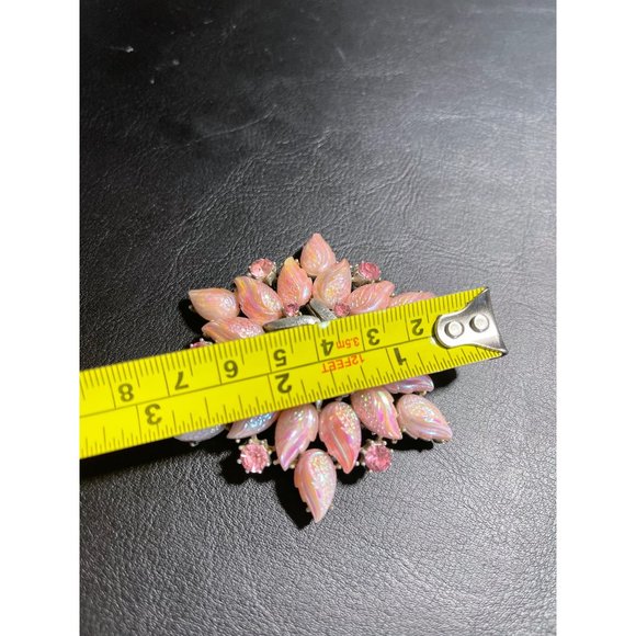 Unusual CORO Pegasus Pink Molded Glass Gold Tone F - Picture 7 of 9